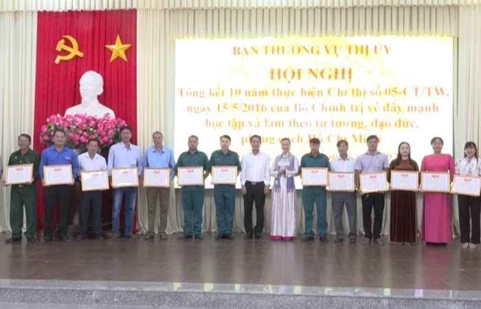 Vĩnh Châu tổ chức Hội nghị tổng kết 10 năm thực hiện Chỉ thị số 05-CT-TW của Bộ Chính trị.